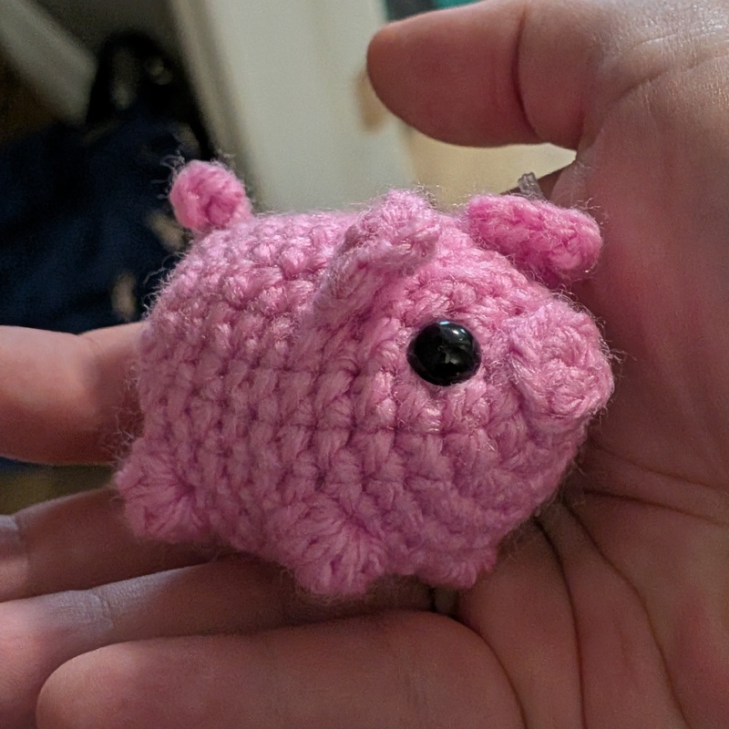 2026/09 Tiny round pig
